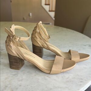 CL by Laundry Tan Block Heels Elegant Design